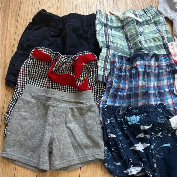 Mixed Kids Short Sleeve Shirts & Shirts Bundle - Gray, Green, Blue, Red - Picture 2 of 6